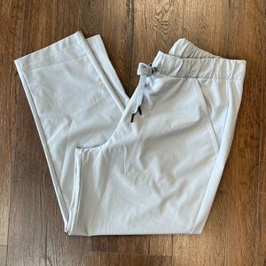 Under Armour woven tapered ankle pant SZ LG
